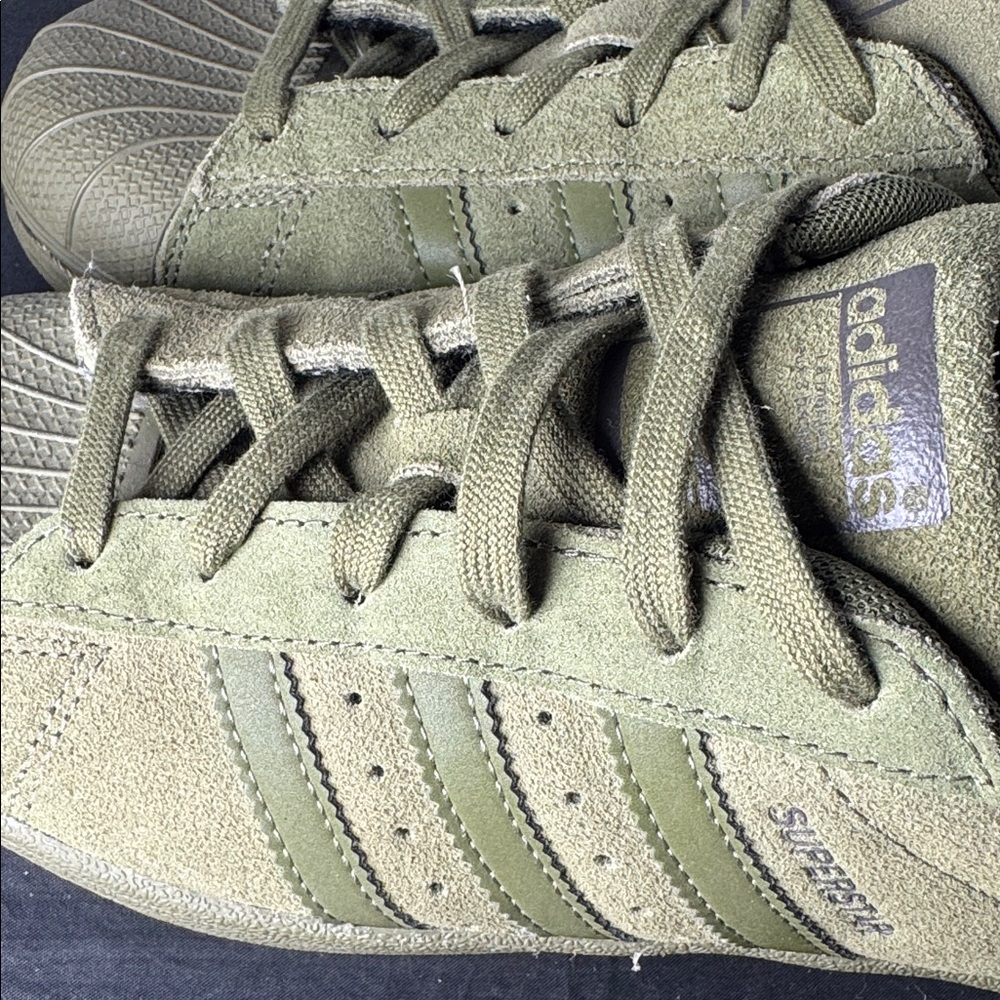Adidas Originals Superstar olive Green Suede Shoes GS 5.5 - Picture 6 of 13